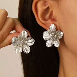 Stainless Steel Flower Stud Earrings for Women in Silver